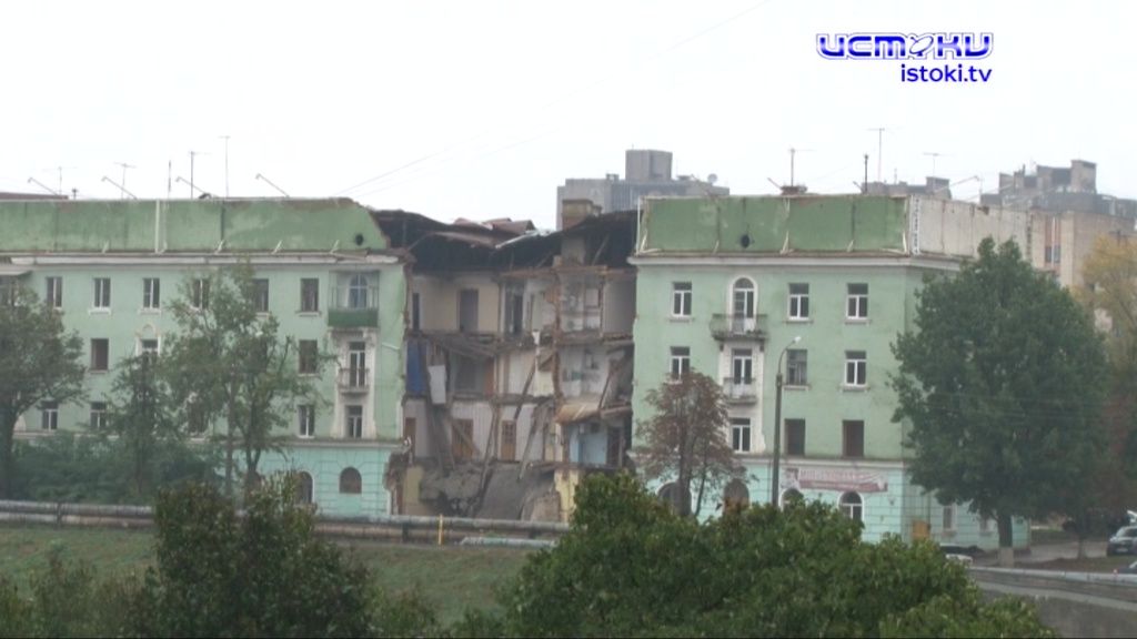 Ко Дню города «карточный домик» снова спрячут, а в Орле станет проще бороться с брошенными машинами. Новости за 90 секунд
