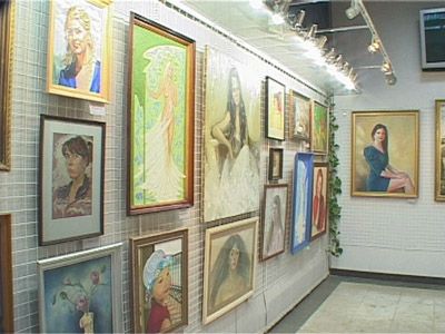 Открылась выставка женских портретов Открылась выставка женских портретов