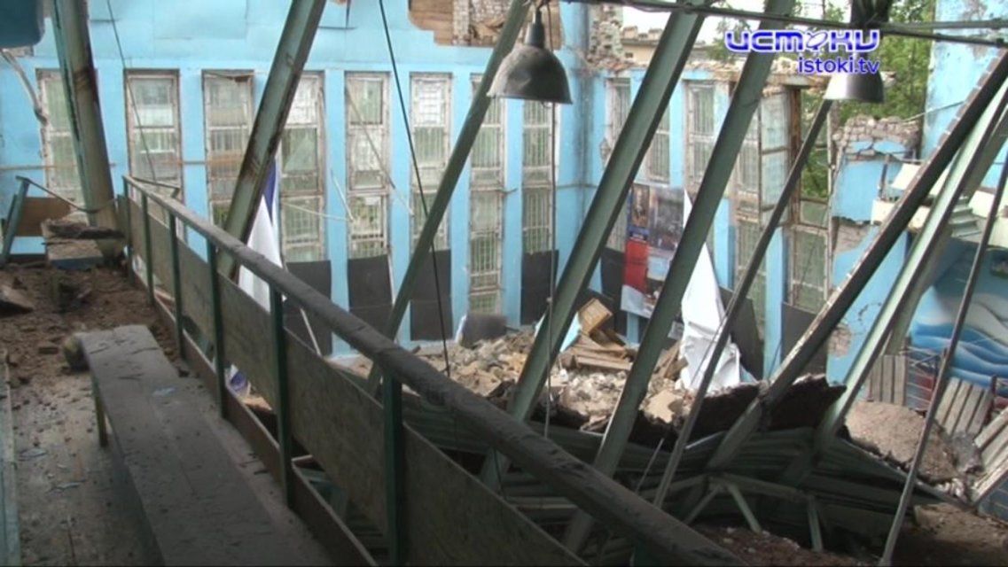 Крыша над спортзалом не выдержала: в Орле произошло очередное обрушение