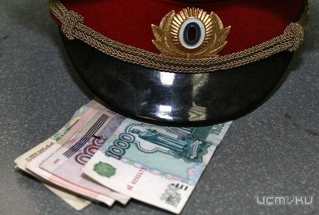 Жительницу Орловской области задержали за попытку дать взятку полицейскому Жительницу Орловской области задержали за попытку дать взятку полицейскому