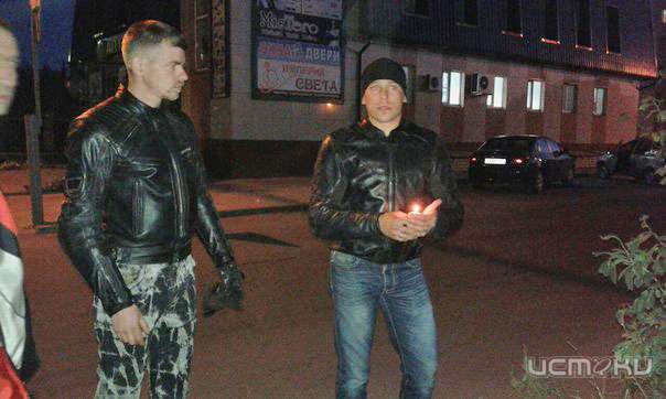В Ливнах байкеры почтили память погибших мотоциклистов В Ливнах байкеры почтили память погибших мотоциклистов