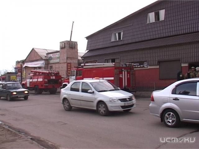 В магазине на 1-ой Курской произошло короткое замыкание В магазине на 1-ой Курской произошло короткое замыкание