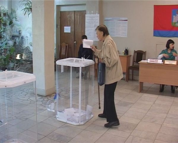 За два часа на избирательных участках свой голос отдали 7,5% орловчан За два часа на избирательных участках свой голос отдали 7,5% орловчан