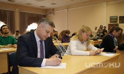 Мэр Орла поучаствовал в «Тотальном диктанте» Мэр Орла поучаствовал в «Тотальном диктанте»