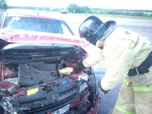 Под Кромами столкнулись два автомобиля Под Кромами столкнулись два автомобиля