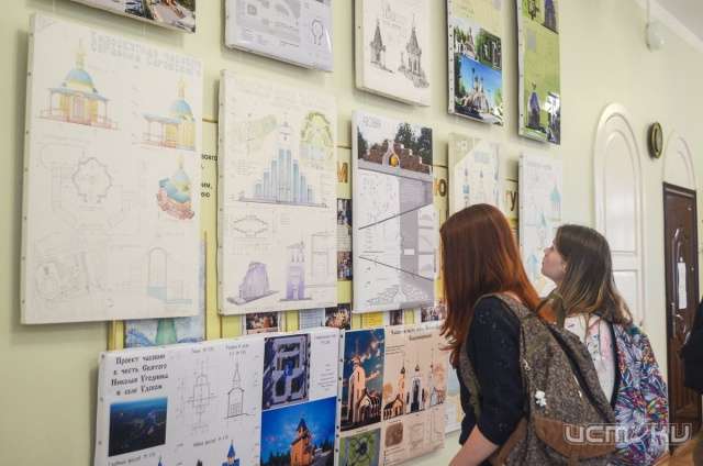 В Орловском институте культуры проходит выставка студенческих работ «IX» В Орловском институте культуры проходит выставка студенческих работ «IX»