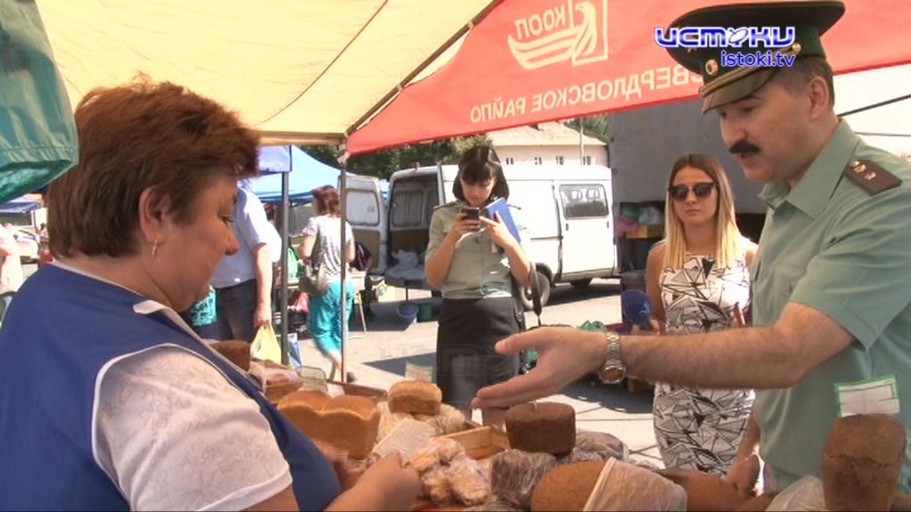 «Узнай о своих долгах»: в Орле судебные приставы провели необычную акцию на ярмарках