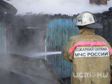 Пожар в Орловском районе прервал учения сотрудников МЧС Пожар в Орловском районе прервал учения сотрудников МЧС