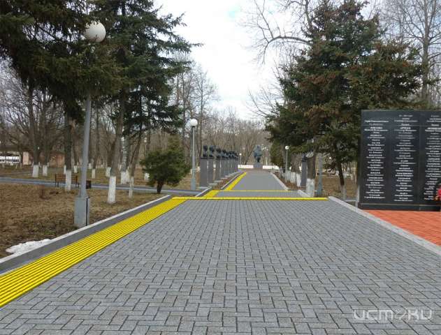 В городе Мценске ведется реконструкция сквера «Вечный огонь» В городе Мценске ведется реконструкция сквера «Вечный огонь»