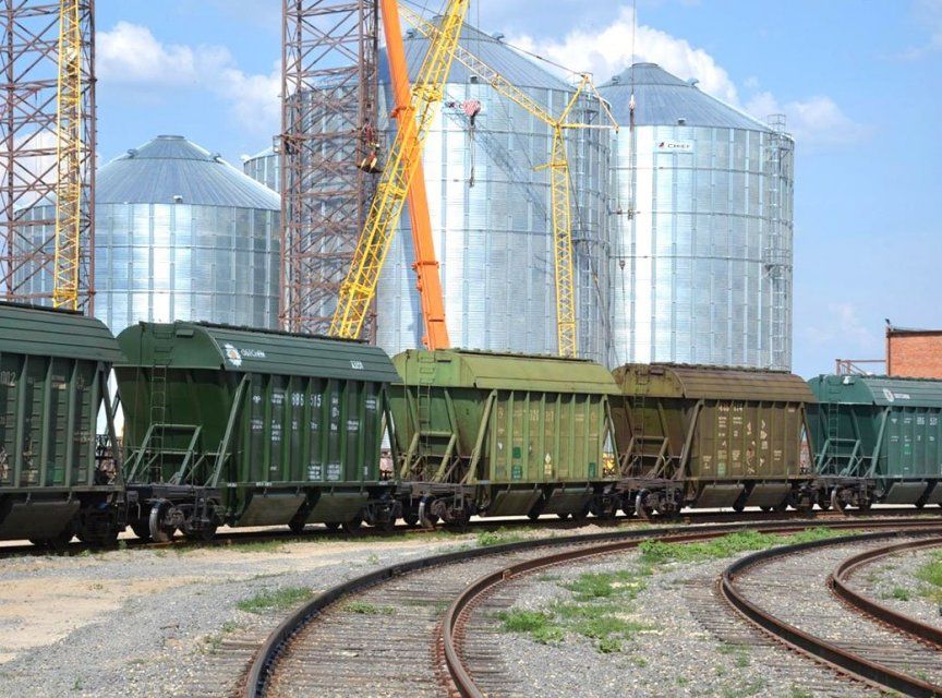 Работы выполняются по принципу "закрытого перегона": Орловско-Курский регион Московской железной дороги проводит летнюю ремонтно-путевую кампанию