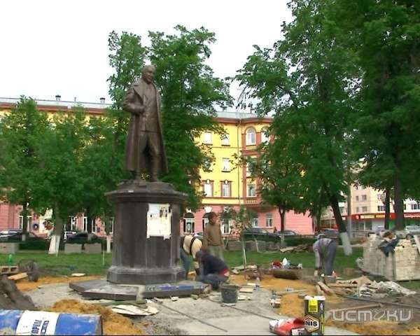 Завтра в Орле откроют памятник Ивану Баграмяну Завтра в Орле откроют памятник Ивану Баграмяну