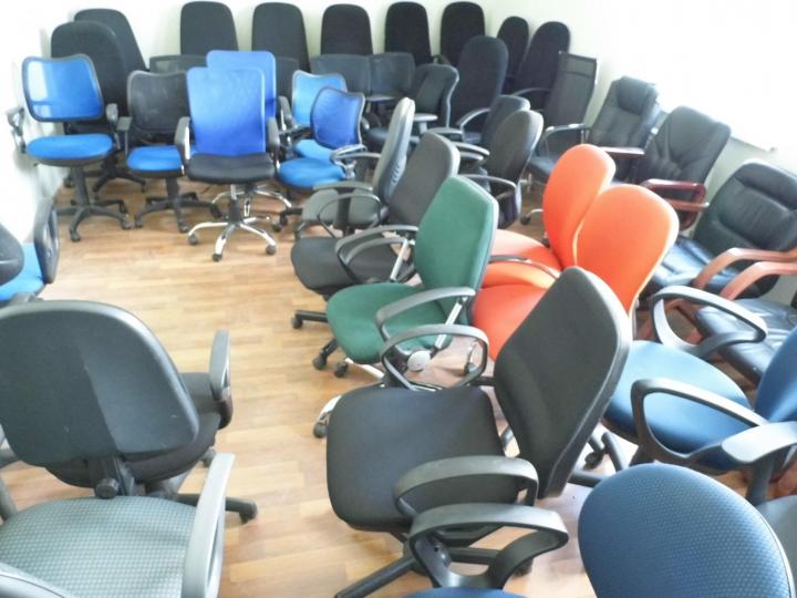 "Орловская областная клиническая больница" закупает на полтора миллиона рублей офисные кресла