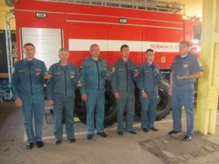 В Орле пожарные и спасатели присоединились к акции «Свеча памяти»