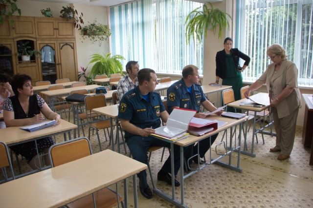 В области идет приемка школ В области идет приемка школ