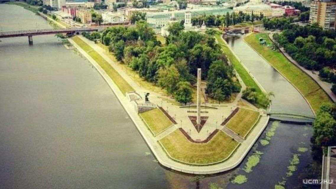Безымянный парк возле стрелки назвали «Орловской крепостью»