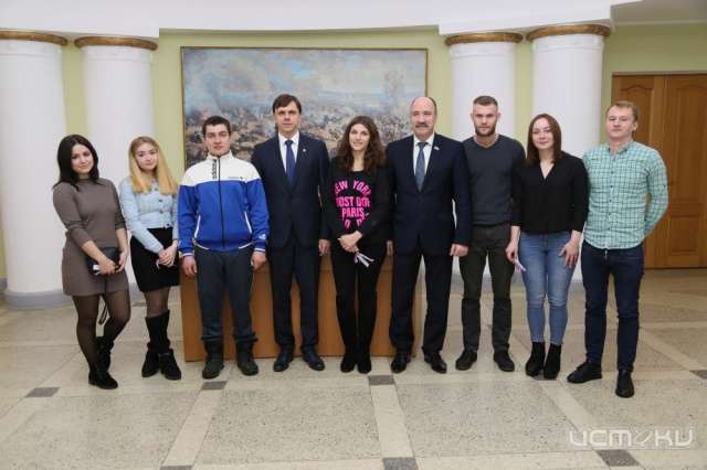 В Орловской области еще семь сирот отметили новоселье В Орловской области еще семь сирот отметили новоселье