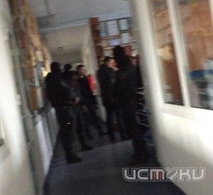 «Базу строительных товаров» посетил спецназ «Базу строительных товаров» посетил спецназ