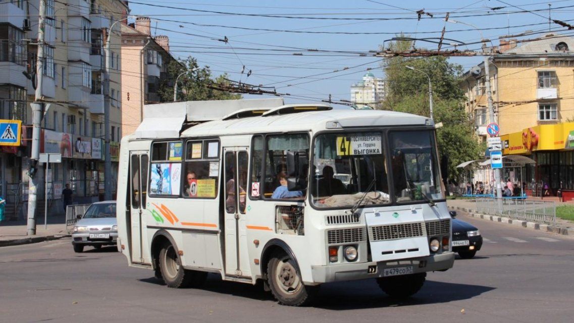 Орловских водителей маршруток и таксистов обязали быть за рулем в масках