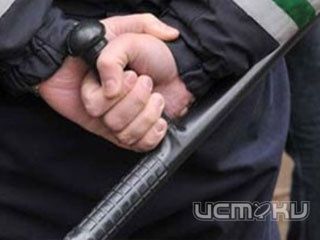 Сотрудник УФСИН избил свою дочь и зятя Сотрудник УФСИН избил свою дочь и зятя