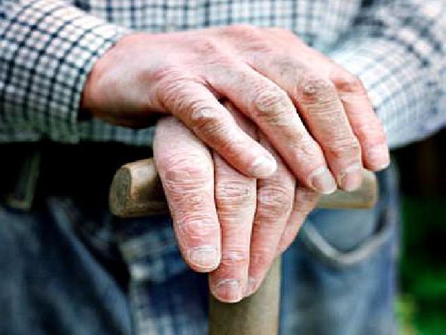В Орле 81-летний пенсионер стал жертвой мошенников В Орле 81-летний пенсионер стал жертвой мошенников
