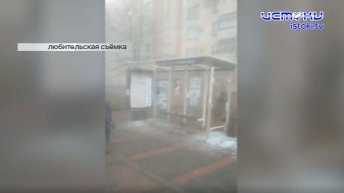 В центре Орла, на улице Брестской, вандалы снова разгромили остановку