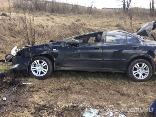 В Новосильском районе опрокинулся «Ниссан» В Новосильском районе опрокинулся «Ниссан»
