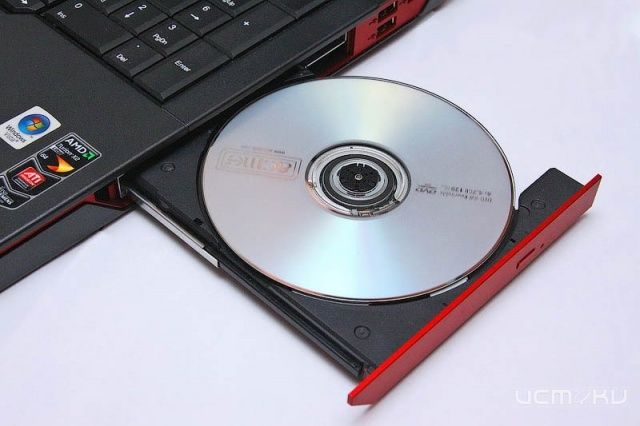Орловчанин попался полицейским за установку контрафактной программы Орловчанин попался полицейским за установку контрафактной программы