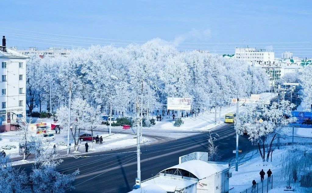 Дрожь земли на Ленинской, моря во дворах взамен гололеда, а на Комсомольской произошла серьезная авария. Об этом и не только в рубрике  