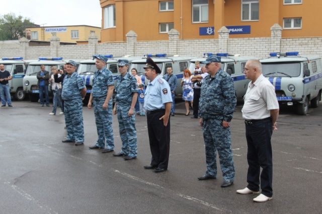 Сегодня из командировки длиной в полгода вернулся сводный отряд полиции Сегодня из командировки длиной в полгода вернулся сводный отряд полиции