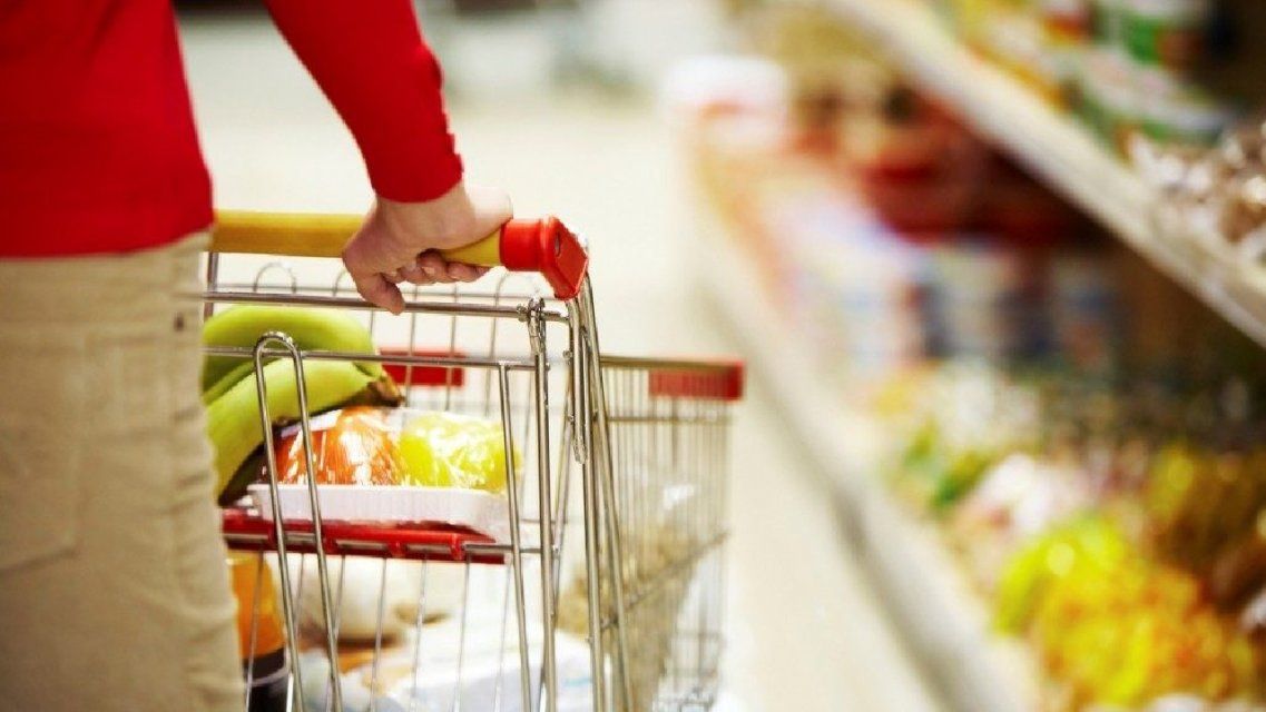 Орловчане продолжают таскать еду из гипермаркетов