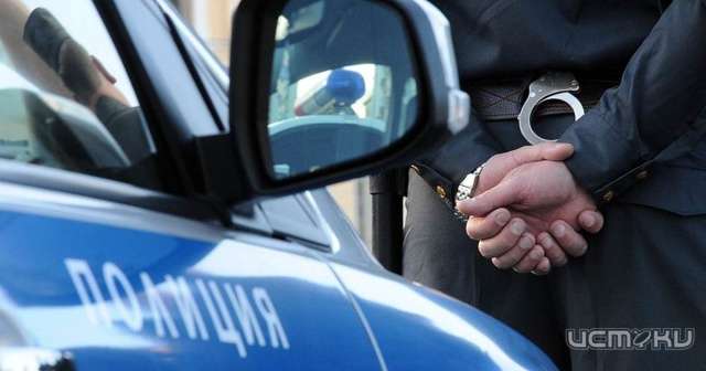 В центре Орла нашли оружие в машине подозреваемого в сутенерстве В центре Орла нашли оружие в машине подозреваемого в сутенерстве