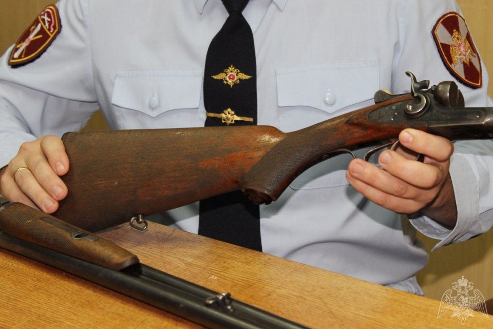 Житель Ливен в доме умерших родственников нашел охотничье оружье марки «ТОЗ-БМ»