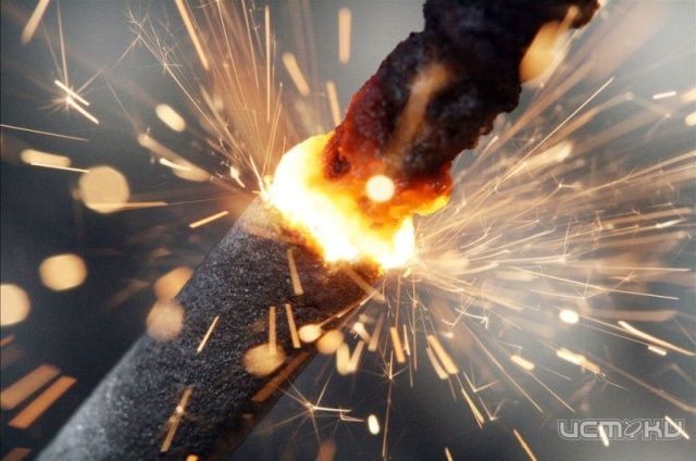 В МЧС заработала «горячая линия» по использованию пиротехники В МЧС заработала «горячая линия» по использованию пиротехники