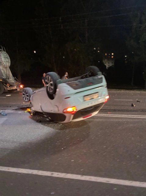 В Орле произошла авария с участием трех автомобилей
