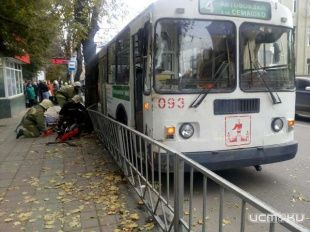 Экс-мэр Орла возмущен бездействием чиновников после гибели людей под колесами троллейбуса