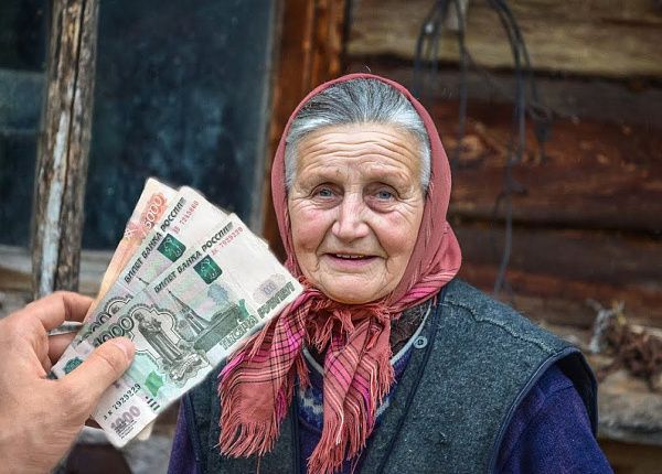 Многодетной матери в Орловской области отказали в доплате к пенсии