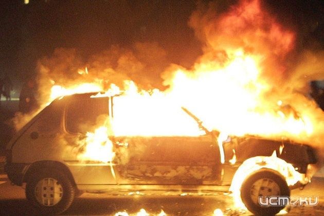 В Орловской области сгорел автомобиль В Орловской области сгорел автомобиль