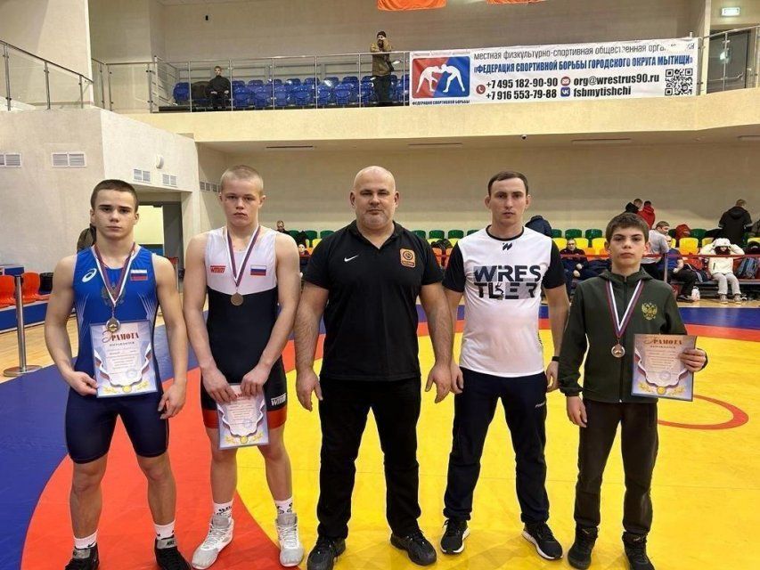 Три бронзовые медали привезли орловские борцы с первенства ЦФО