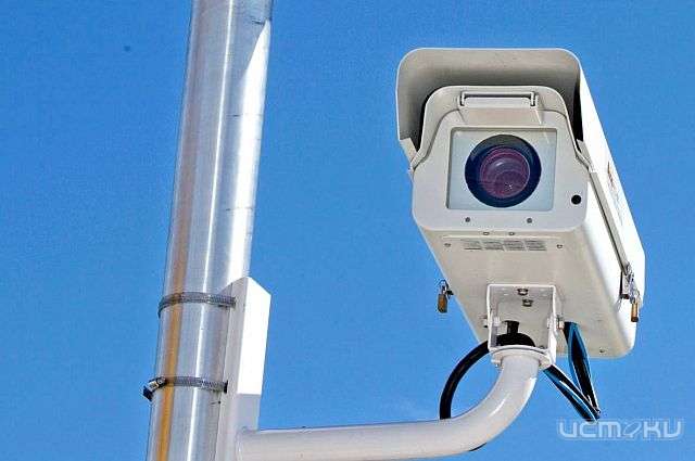 Ночью в Орле сгорела камера видеонаблюдения на Выгонке Ночью в Орле сгорела камера видеонаблюдения на Выгонке