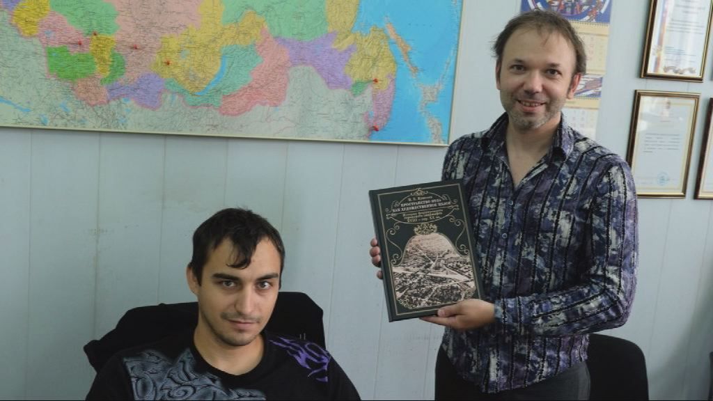 Илья Кушелев выпустил собственную книгу. 