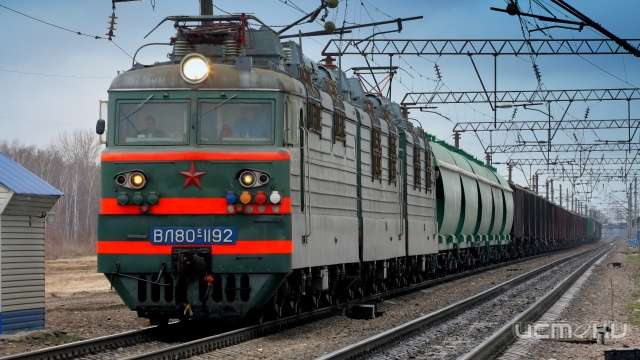В Кромском районе «Ауди» врезалась в поезд В Кромском районе «Ауди» врезалась в поезд