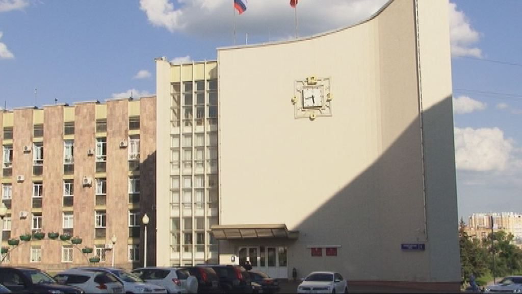 Прокуратура нашла нарушения в переносе ярмарки выходного дня на Орловскую ниву, в аграрном университете ректор теперь без приставки и о, а музей изобразительных искусств отремонтируют уже в этом году.