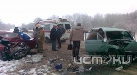 Лобовое столкновение автомобилей в Ливенском районе Лобовое столкновение автомобилей в Ливенском районе