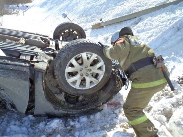 В Кромском районе легковушка улетела в кювет и перевернулась В Кромском районе легковушка улетела в кювет и перевернулась