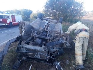 Во Мценском районе перевернулся автомобиль. Спасен один человек