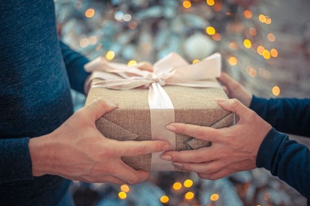 Эксперты: 3 из 10 орловчан не получали ненужных подарков на дни рождения
