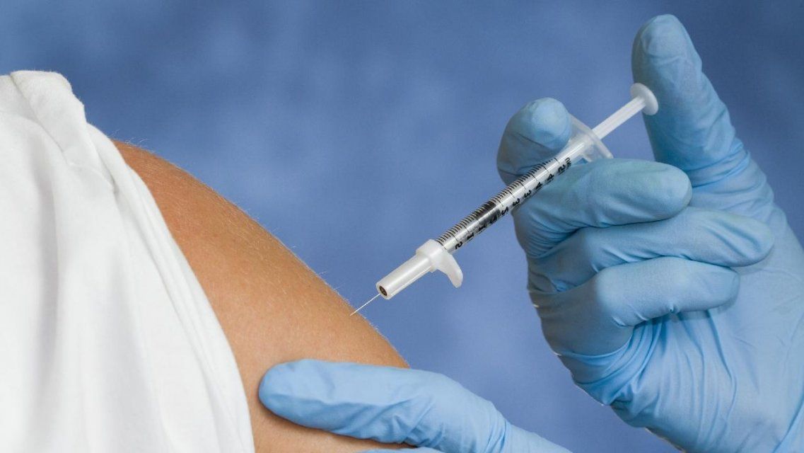 Залогин вновь пообещал открыть в Орле мобильные прививочные пункты