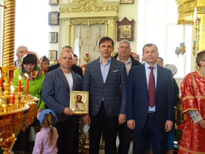 Губернатор Орловской области принял участие в божественной литургии в храме Иоанна Богослова