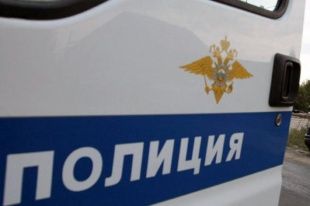 В Орле БОМЖ украл из автомобиля более 40 тысяч рублей и магнитолу