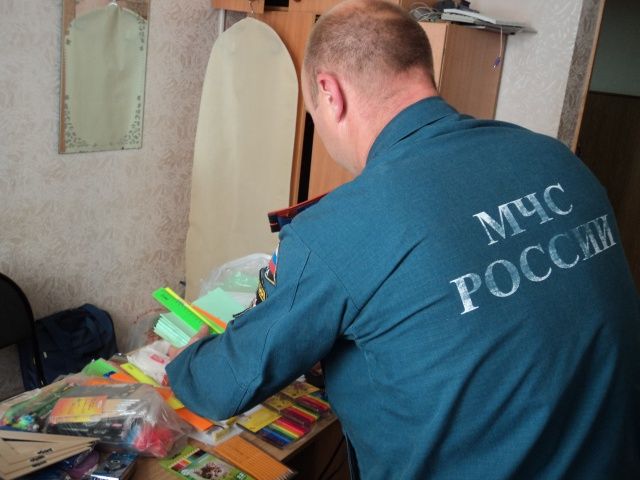 Сотрудники МЧС приняли участие в акции «Дорога в школу» Сотрудники МЧС приняли участие в акции «Дорога в школу»